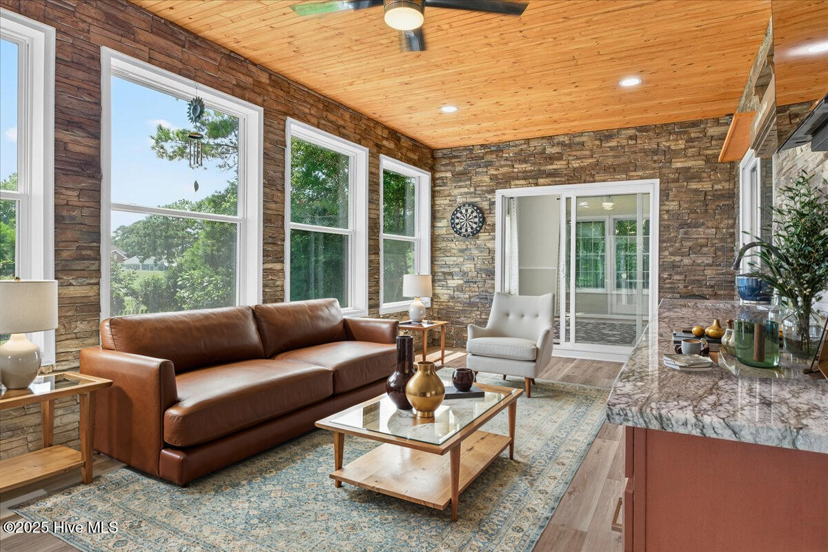 1567 Colonist Square SW