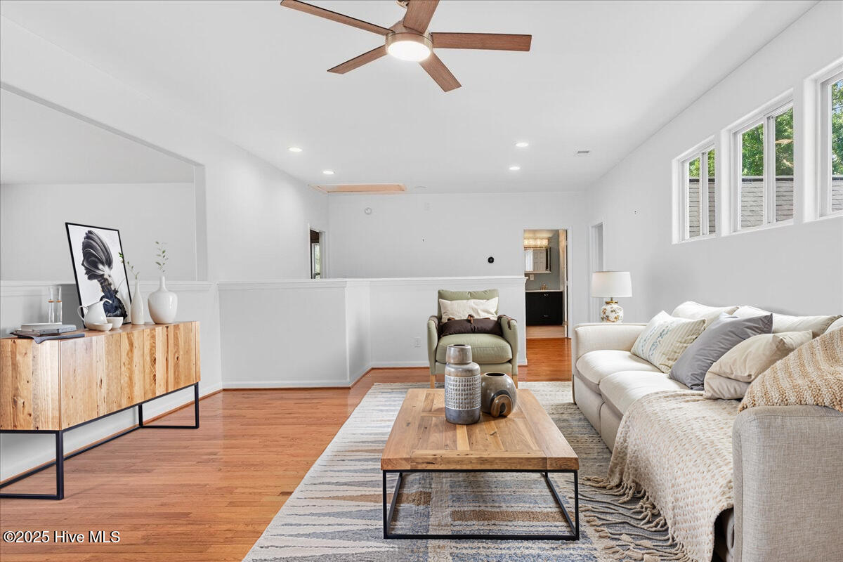 1567 Colonist Square SW