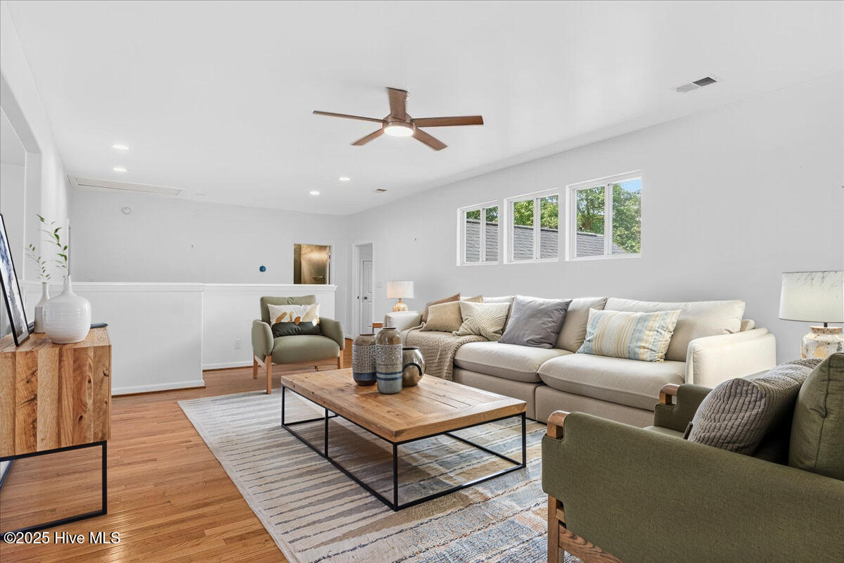 1567 Colonist Square SW