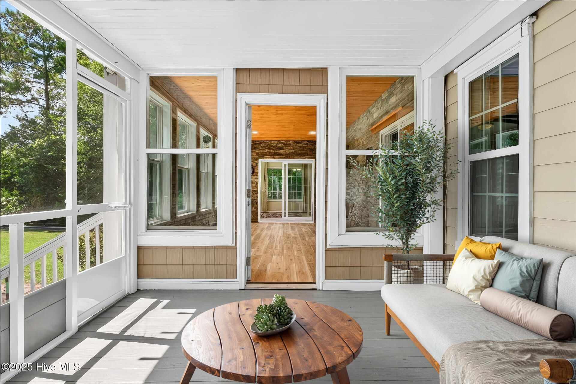 1567 Colonist Square SW