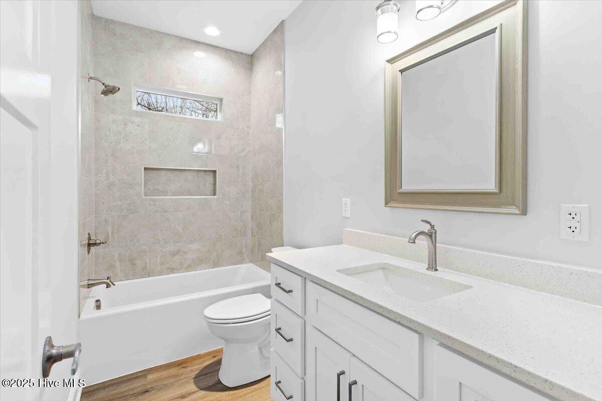 1812 Sandalwood Drive SW