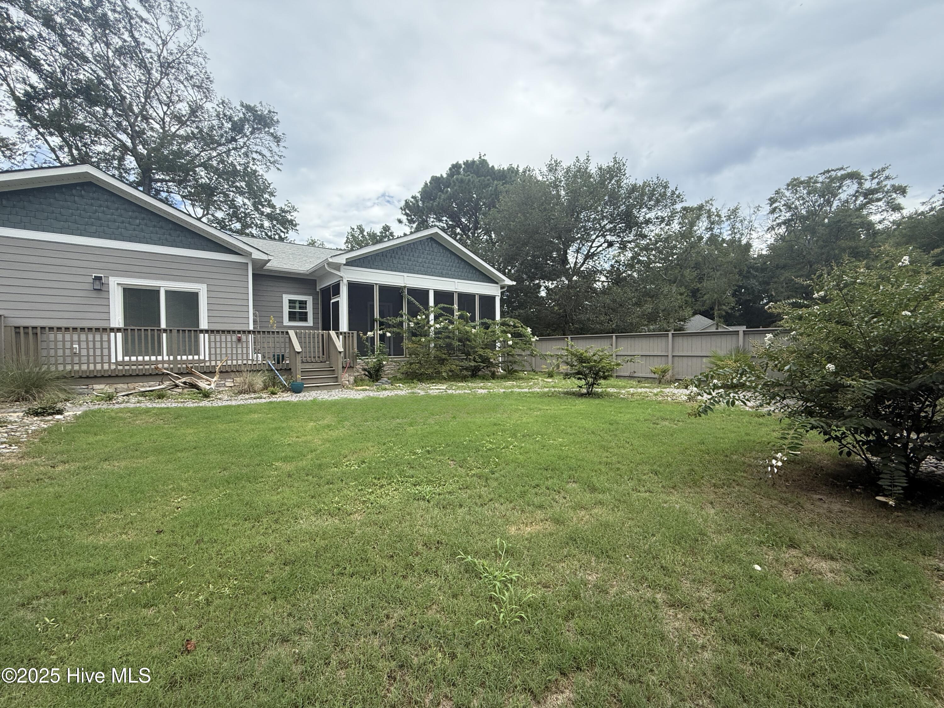 1812 Sandalwood Drive SW