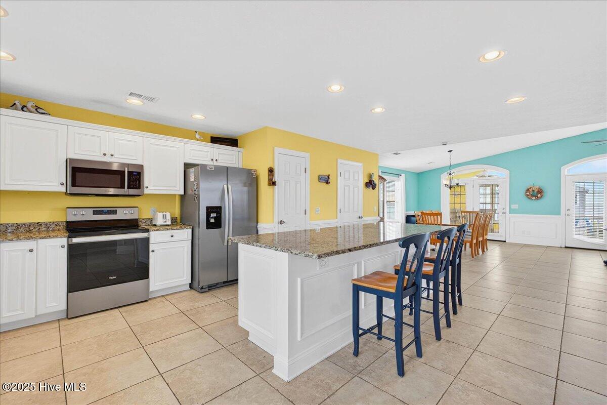 192 Ocean Boulevard W