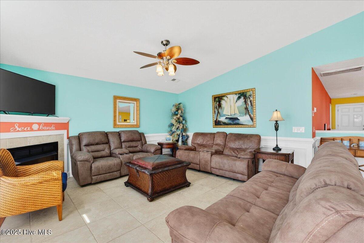 192 Ocean Boulevard W