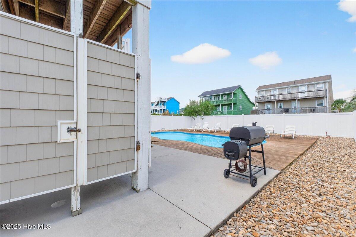 192 Ocean Boulevard W