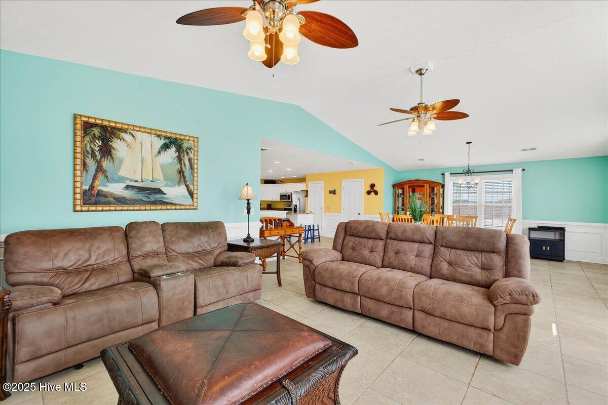 192 Ocean Boulevard W