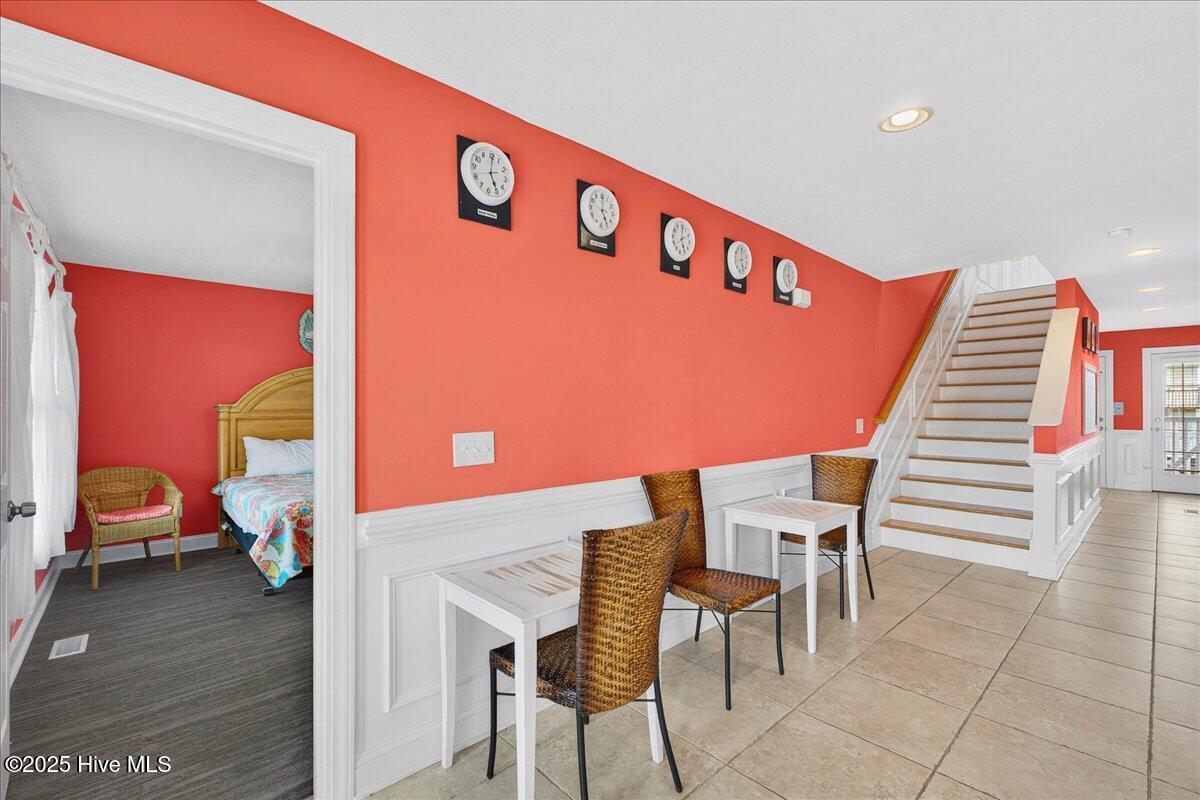 192 Ocean Boulevard W