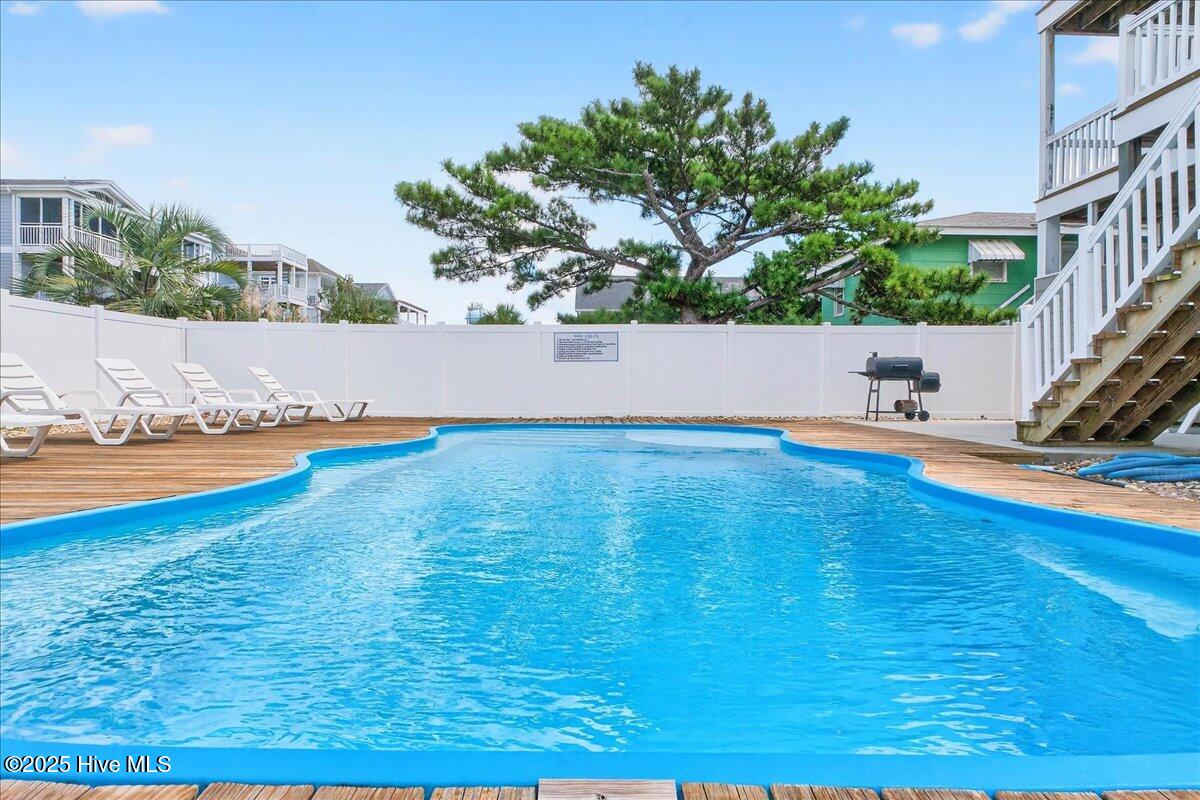 192 Ocean Boulevard W