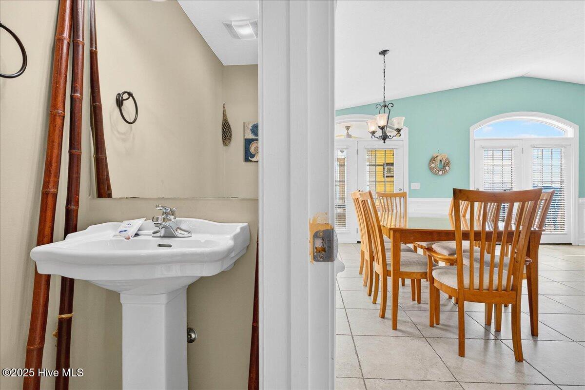 192 Ocean Boulevard W