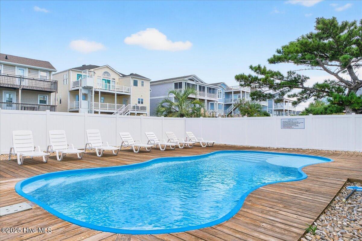 192 Ocean Boulevard W