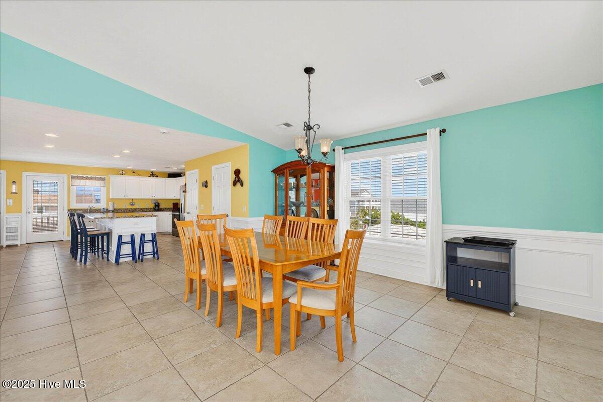 192 Ocean Boulevard W