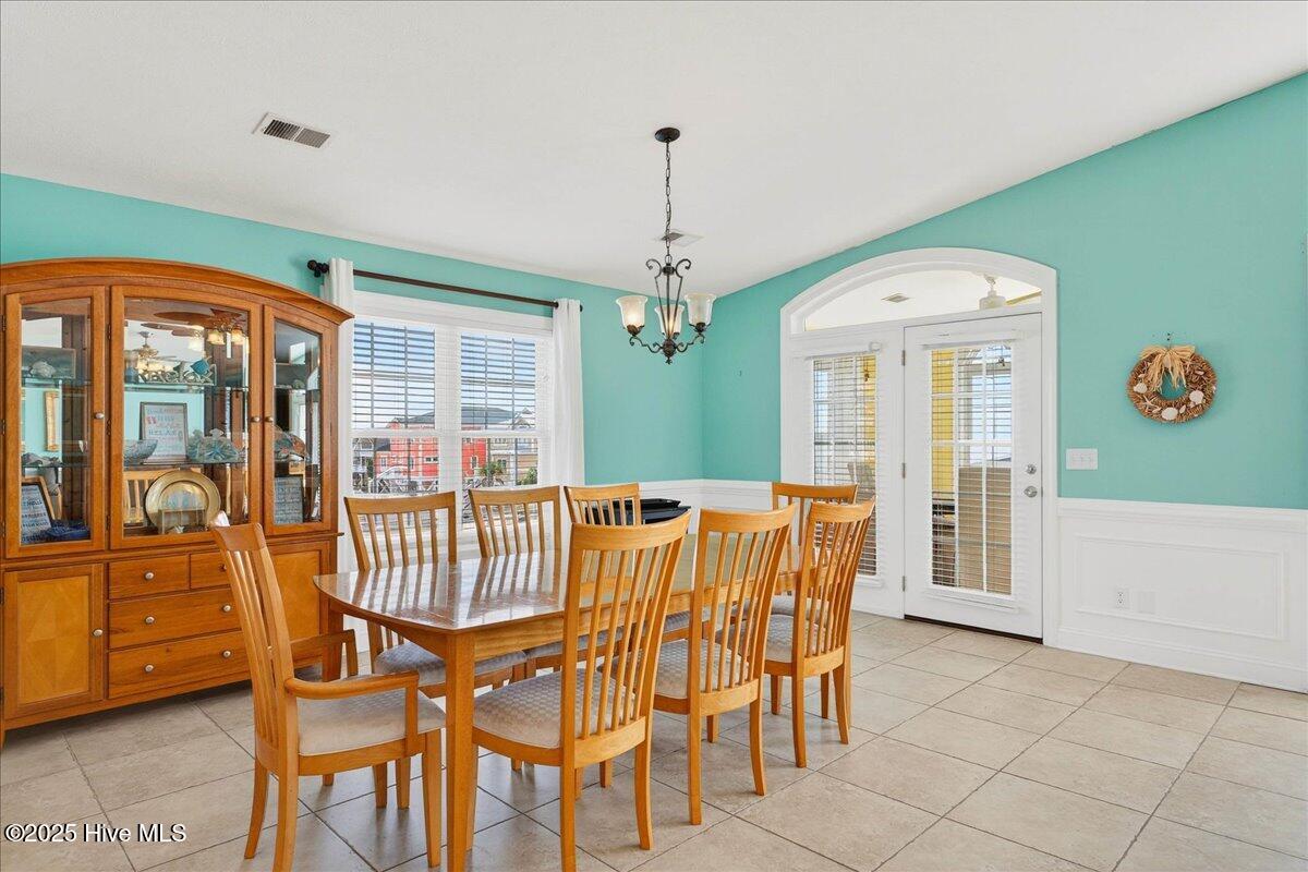 192 Ocean Boulevard W