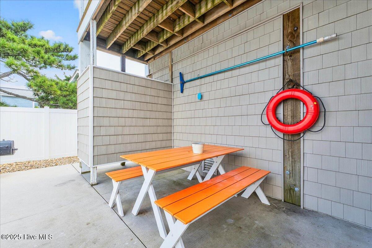 192 Ocean Boulevard W