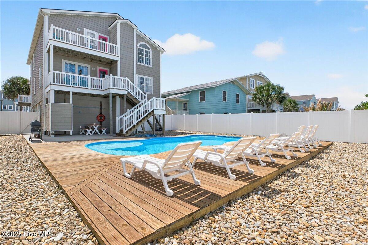 192 Ocean Boulevard W