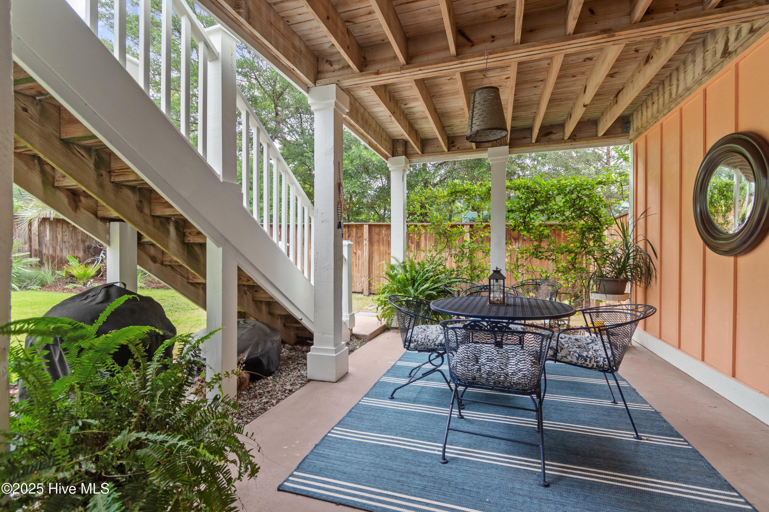 1086 Ferry Landing Drive SW