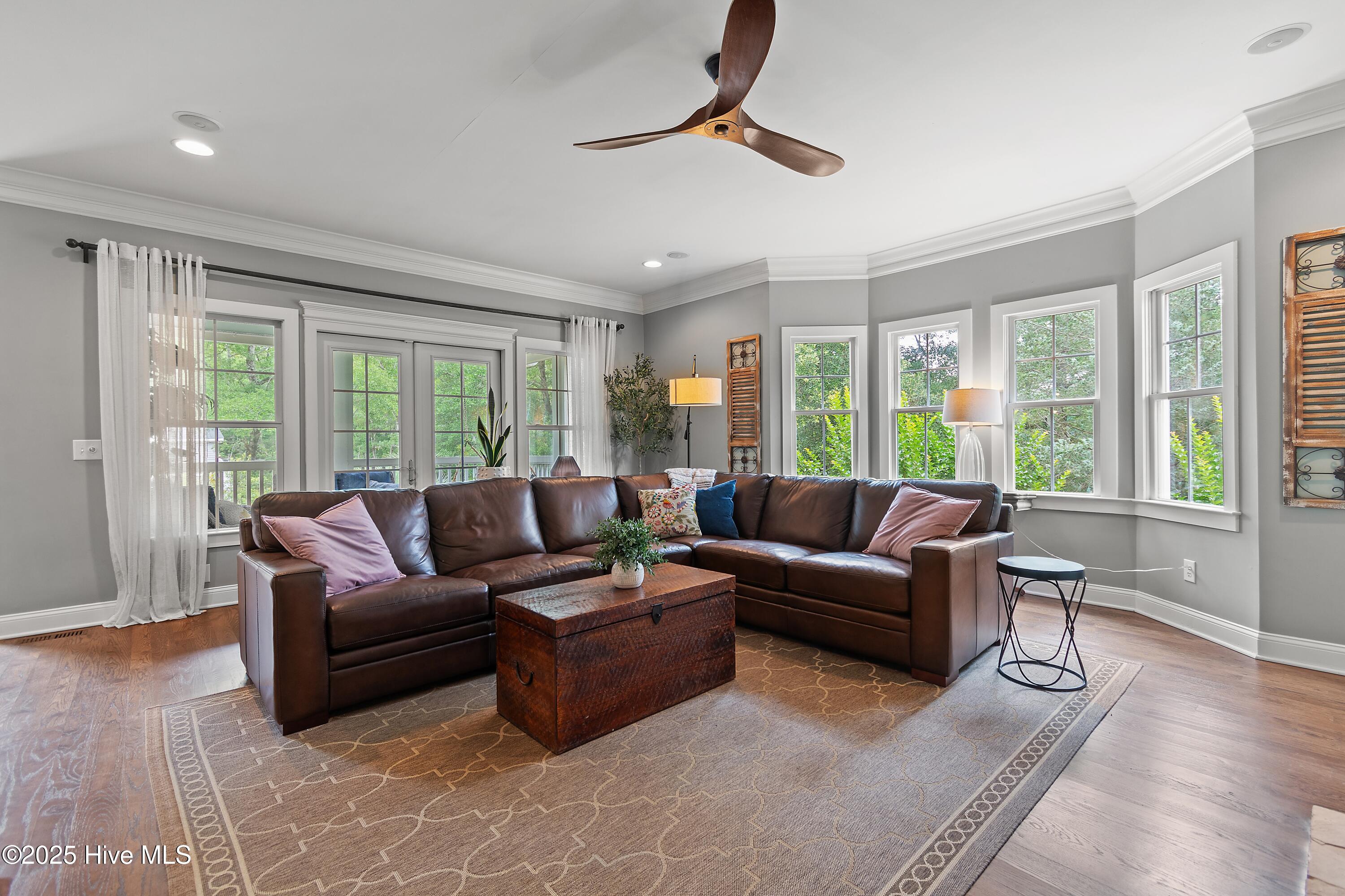 1086 Ferry Landing Drive SW