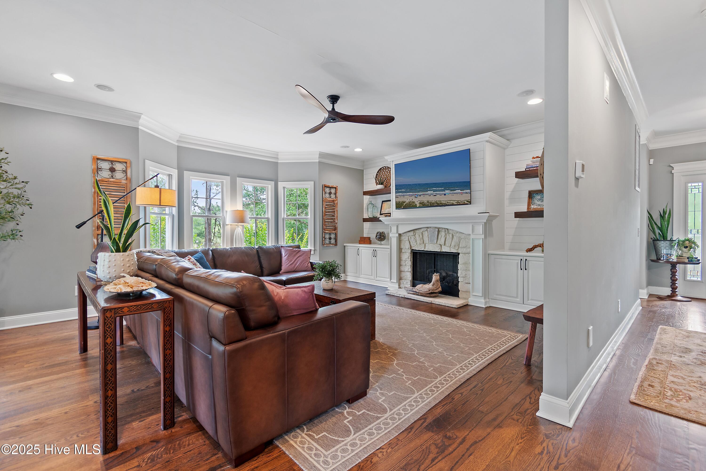 1086 Ferry Landing Drive SW