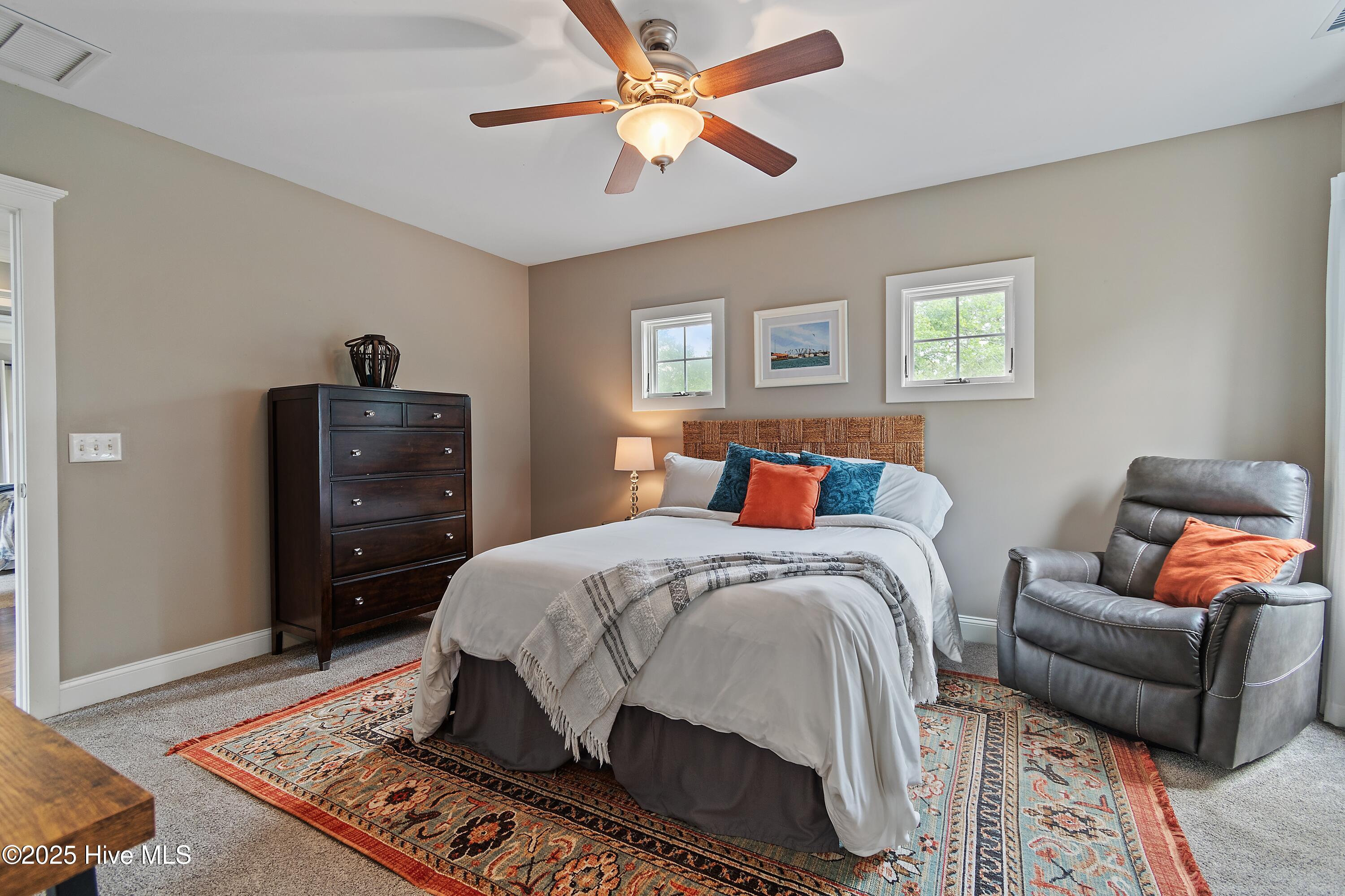 1086 Ferry Landing Drive SW