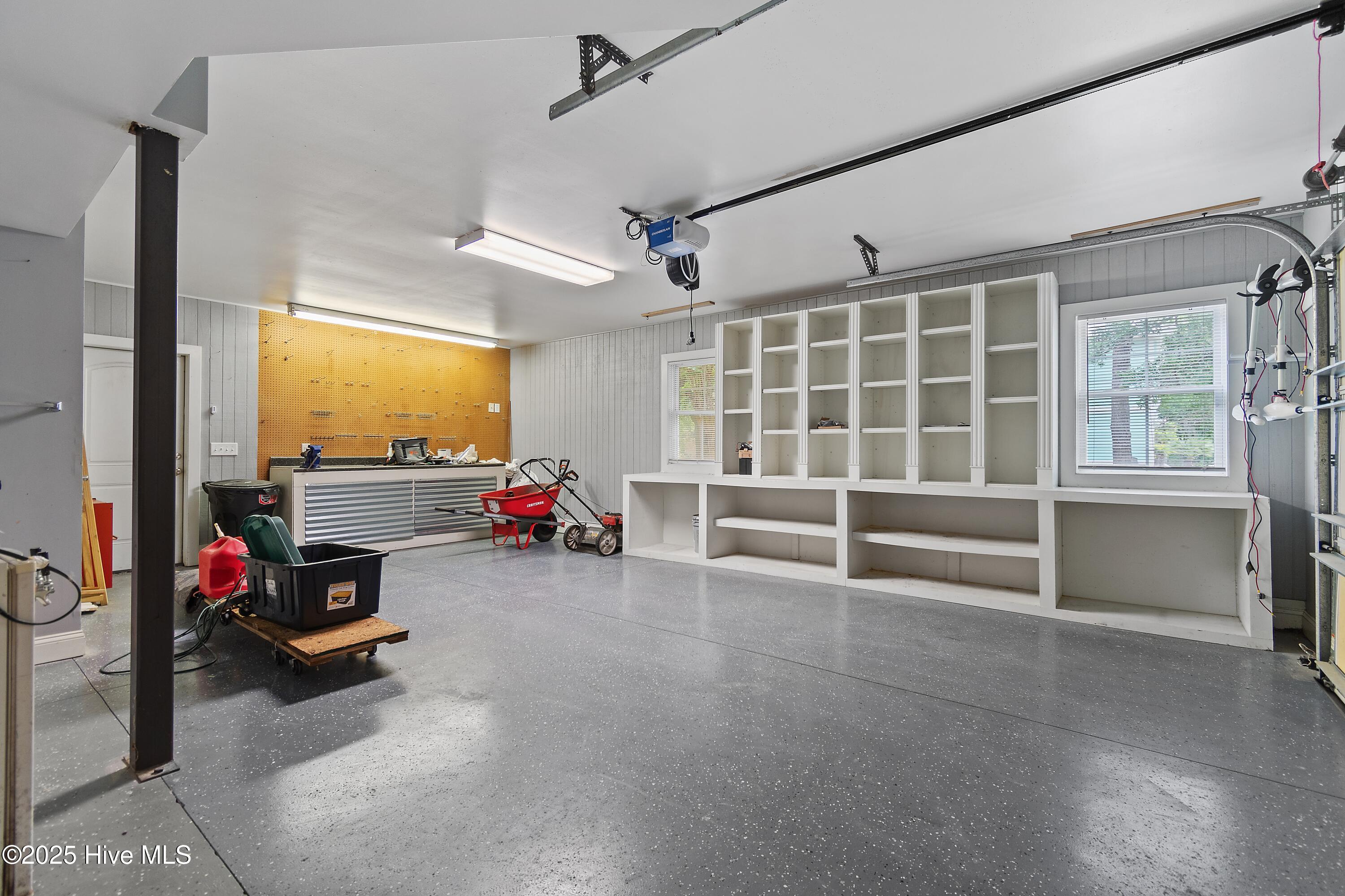 1086 Ferry Landing Drive SW