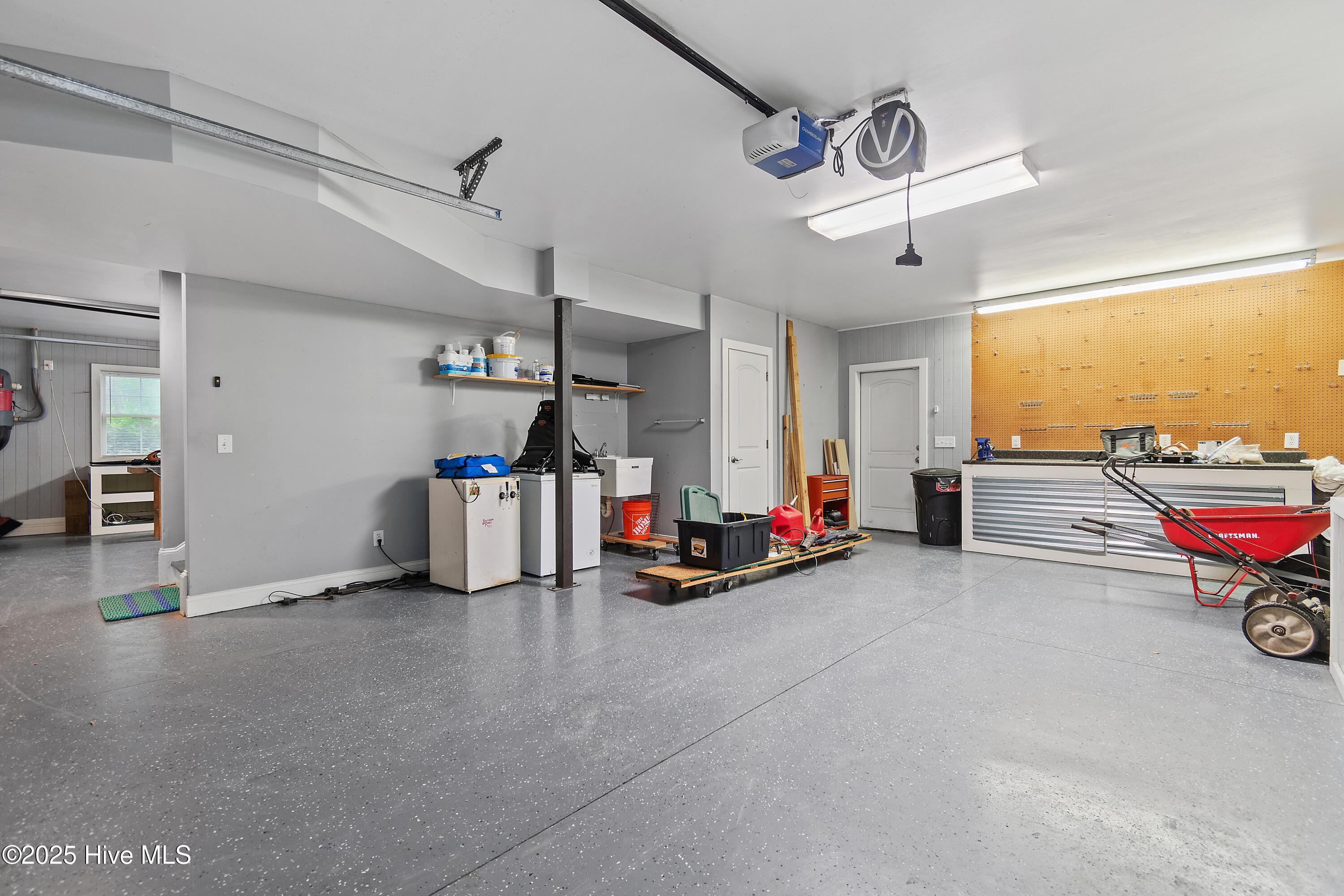 1086 Ferry Landing Drive SW