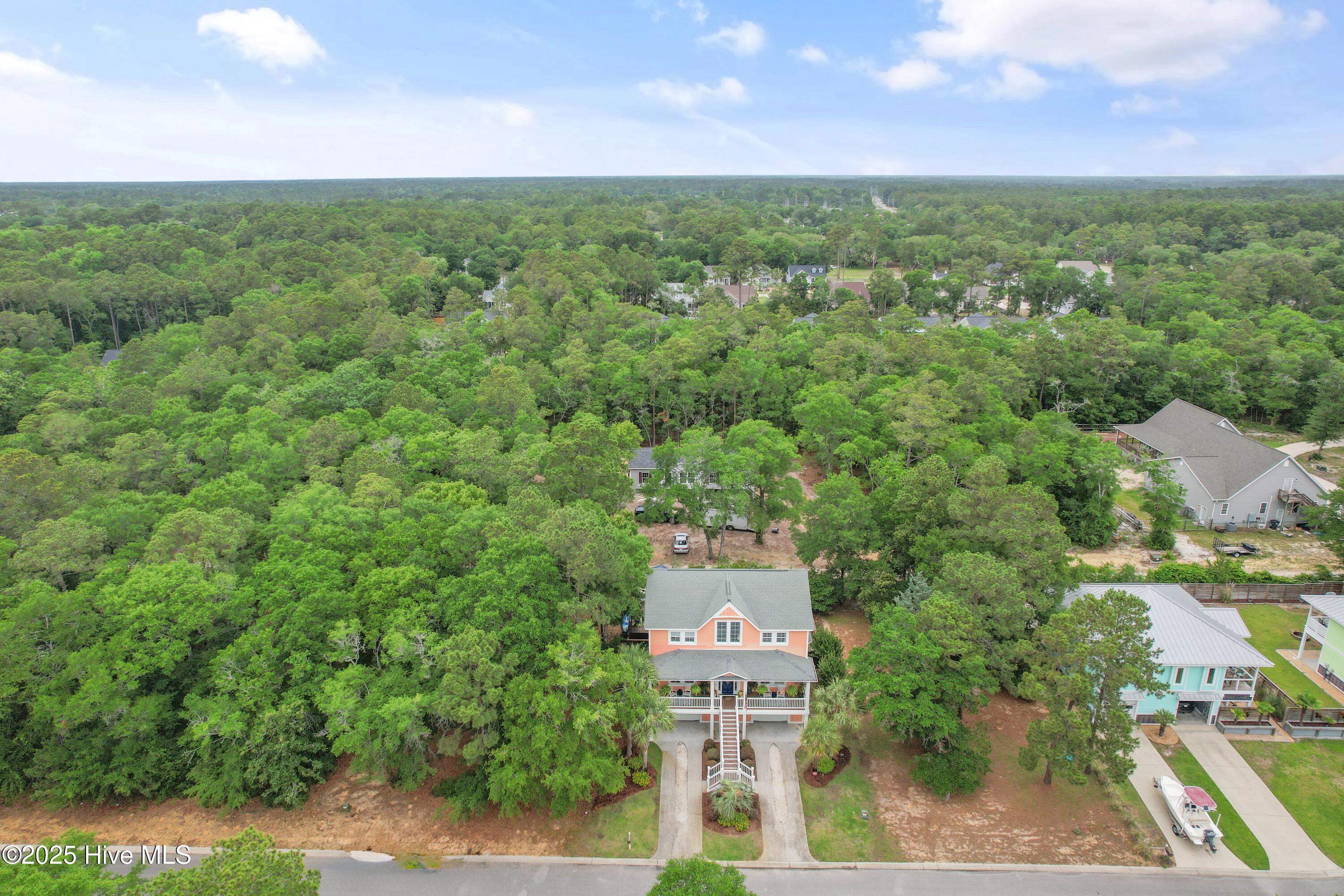 1086 Ferry Landing Drive SW