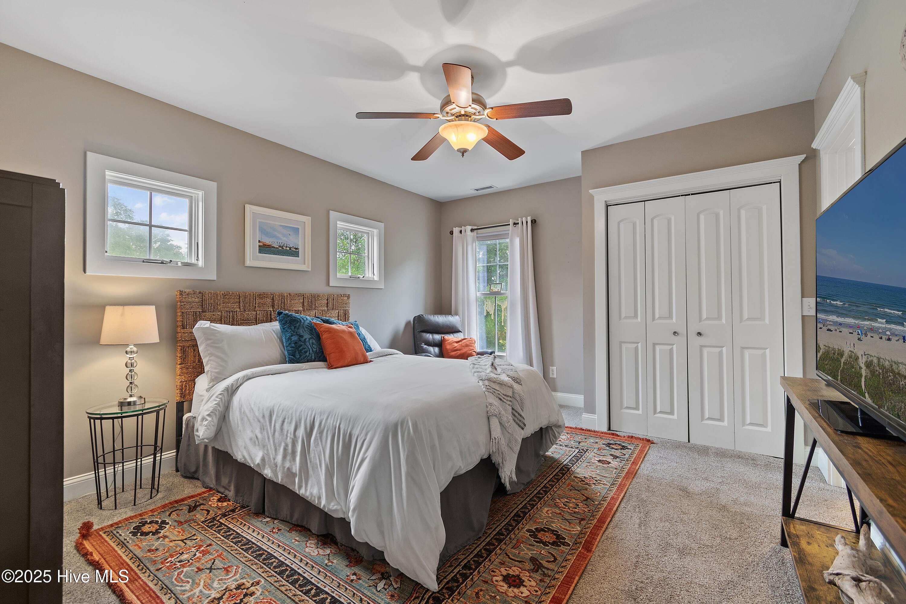 1086 Ferry Landing Drive SW