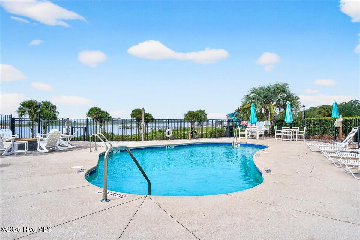 7265 Seashell Lane SW, Unit 409