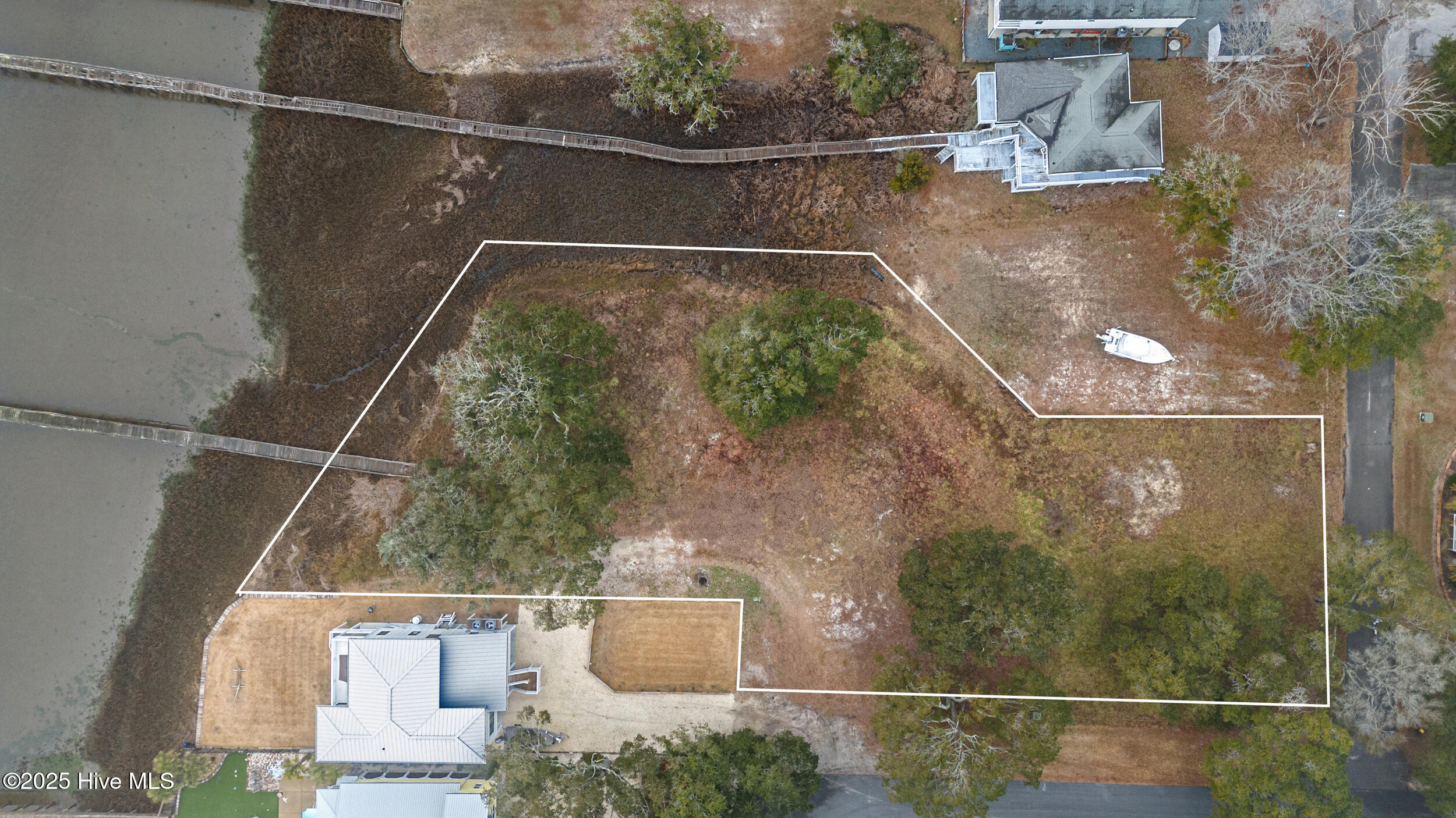 2016 Camelot Drive SW