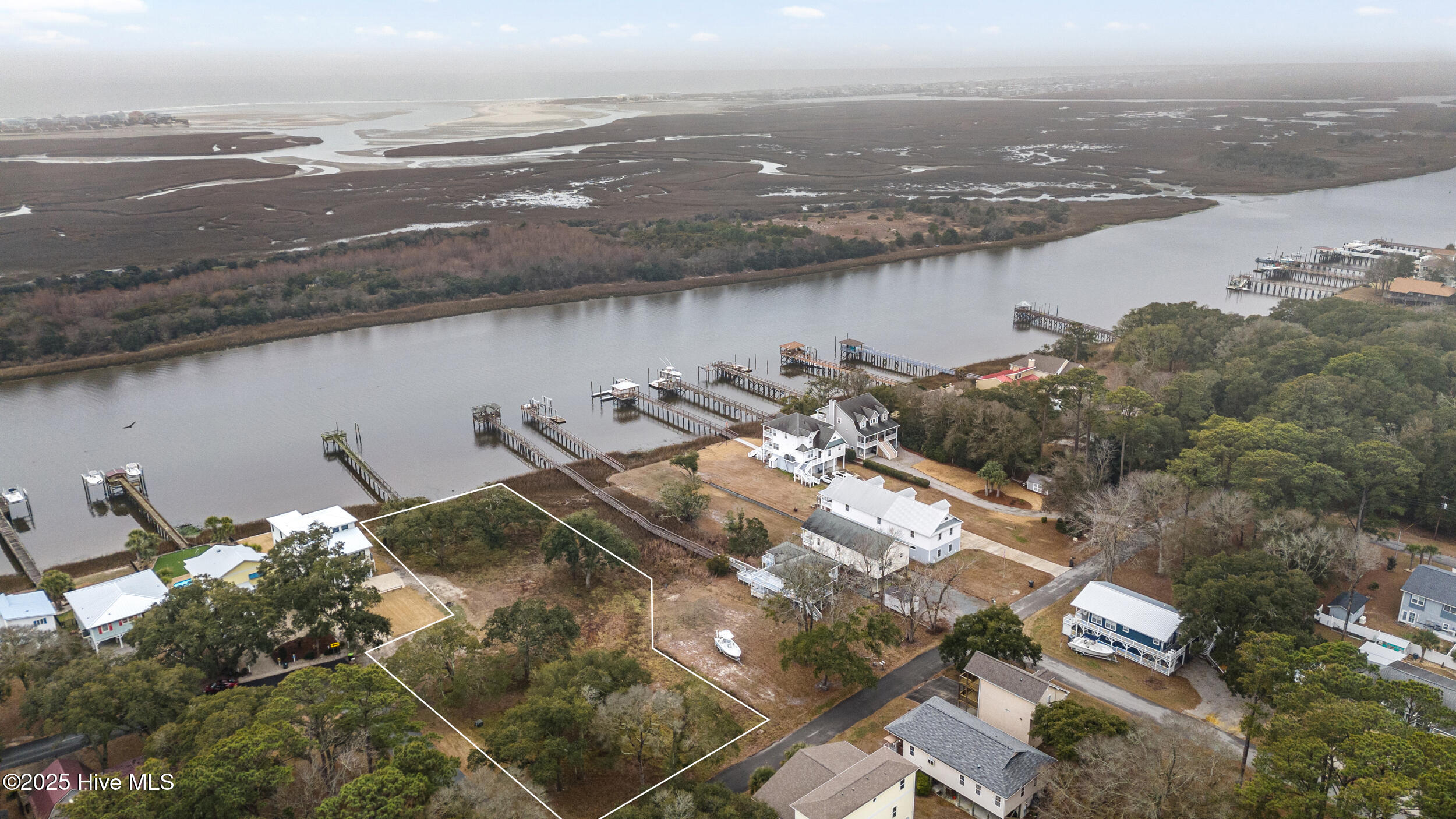 2016 Camelot Drive SW