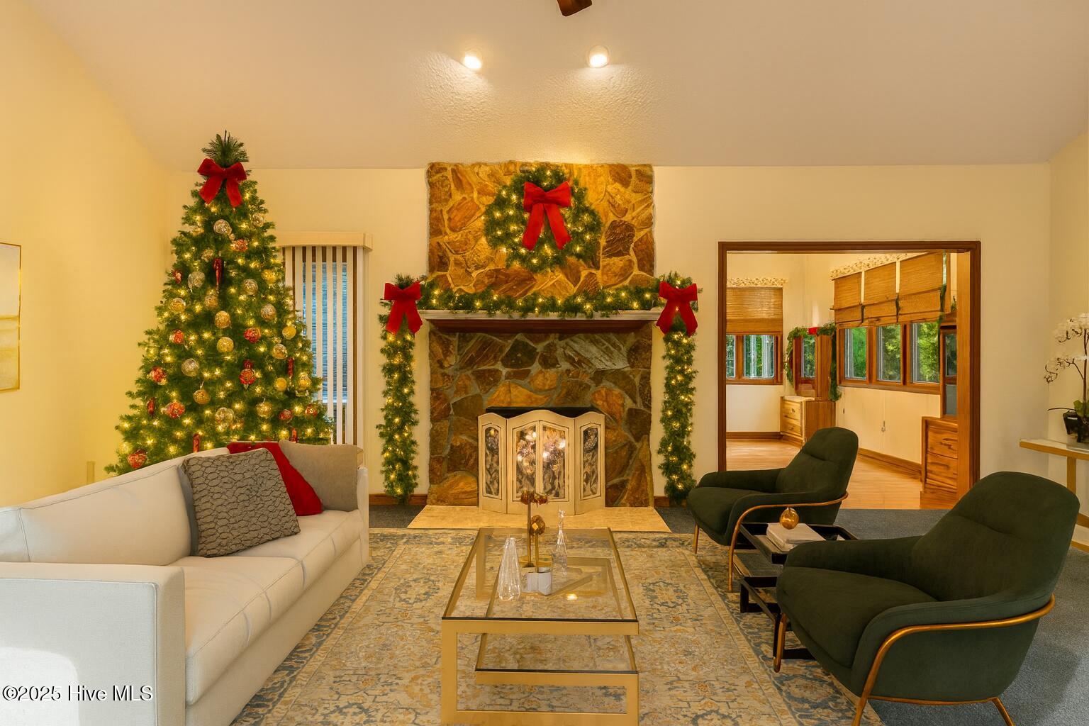 1618 Woodland Court SW