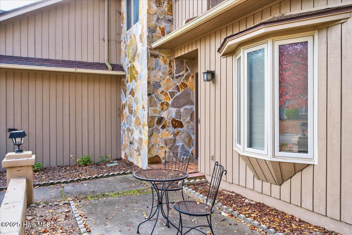 1618 Woodland Court SW