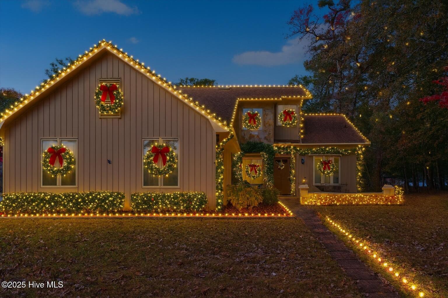 1618 Woodland Court SW