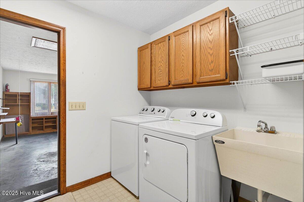 1618 Woodland Court SW