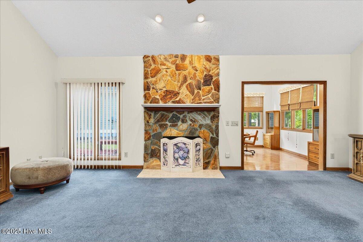 1618 Woodland Court SW