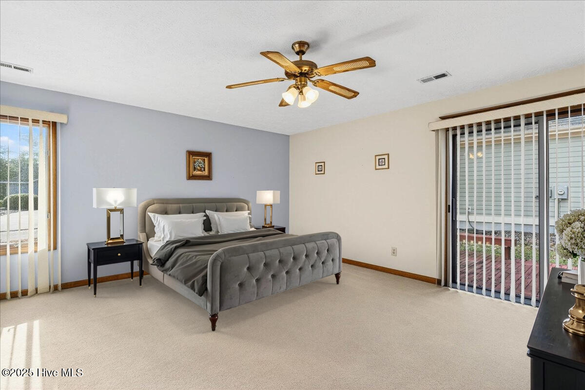 1618 Woodland Court SW