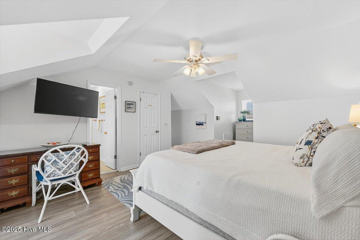 30 Beaufort Street, Apt F Apt F