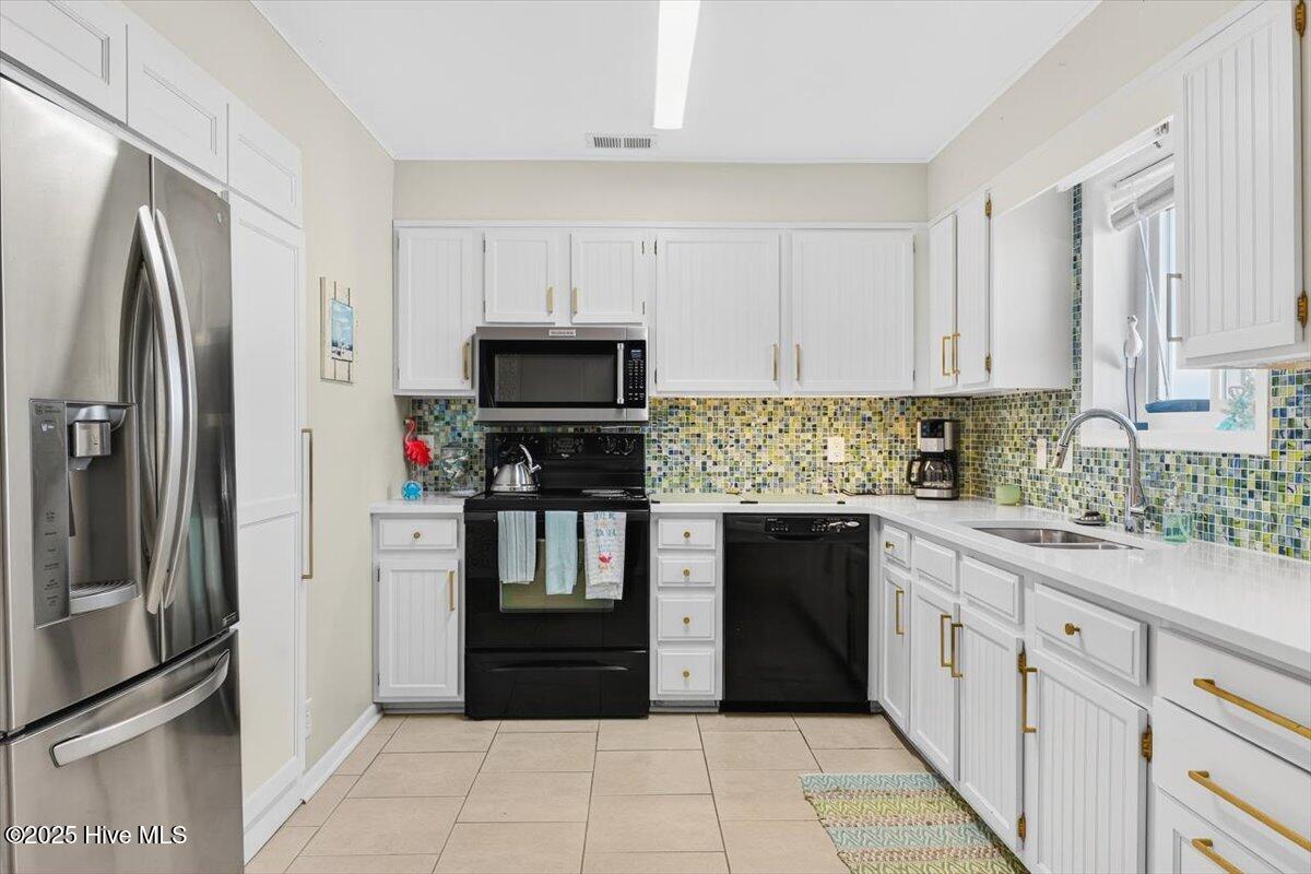 30 Beaufort Street, Apt F Apt F