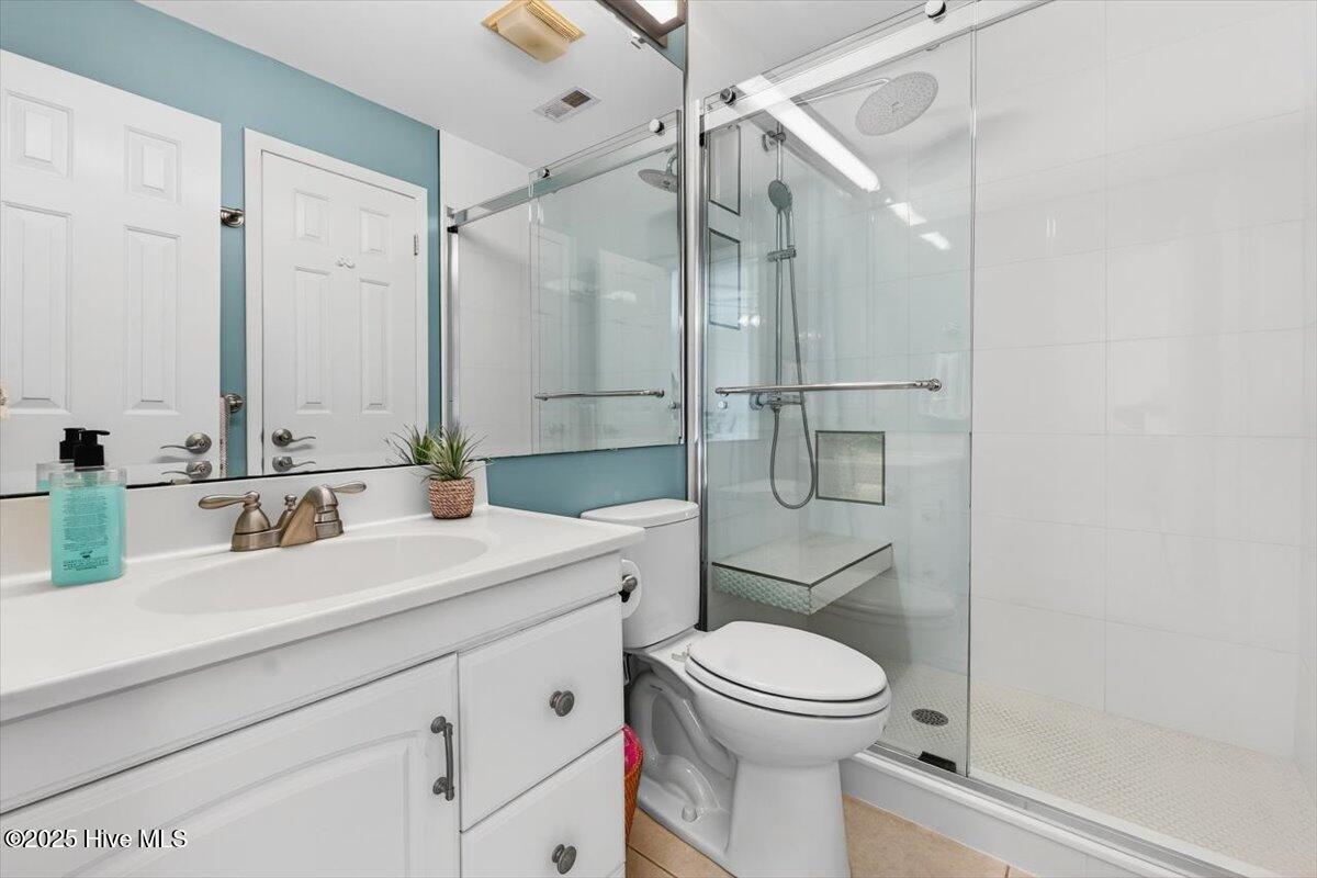 30 Beaufort Street, Apt F Apt F