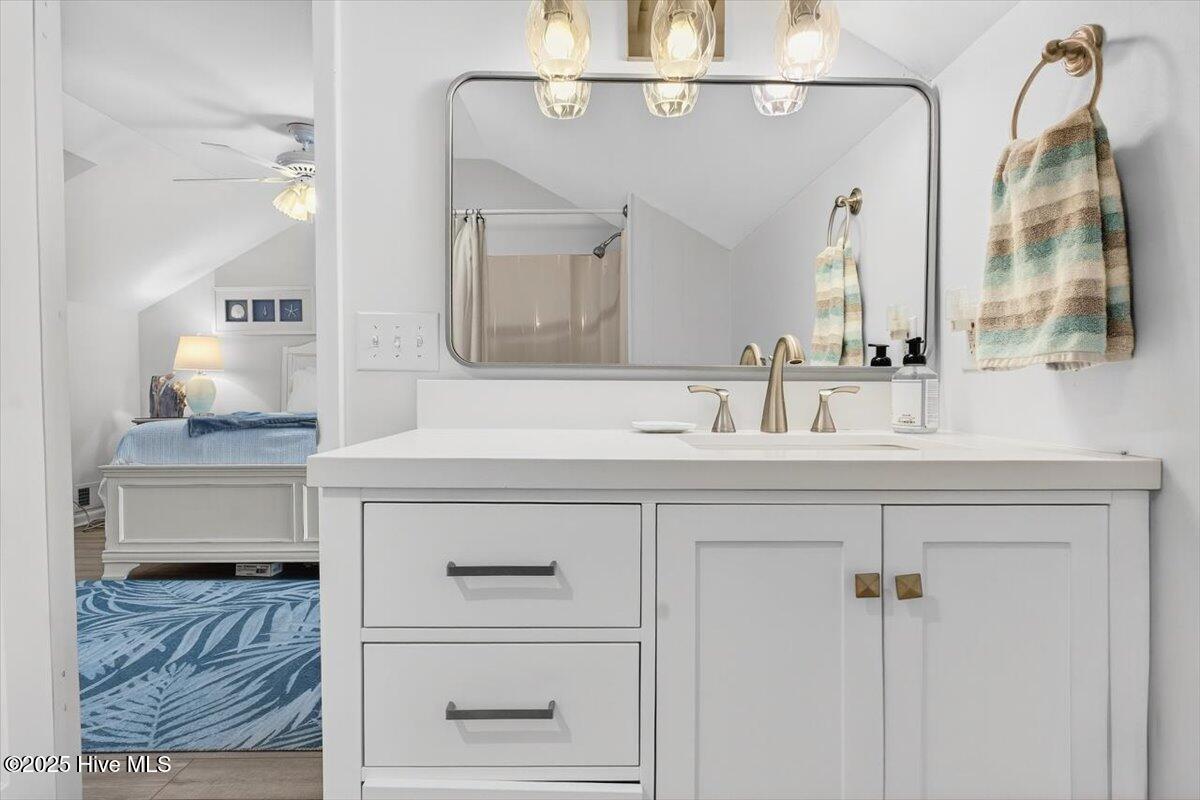 30 Beaufort Street, Apt F Apt F