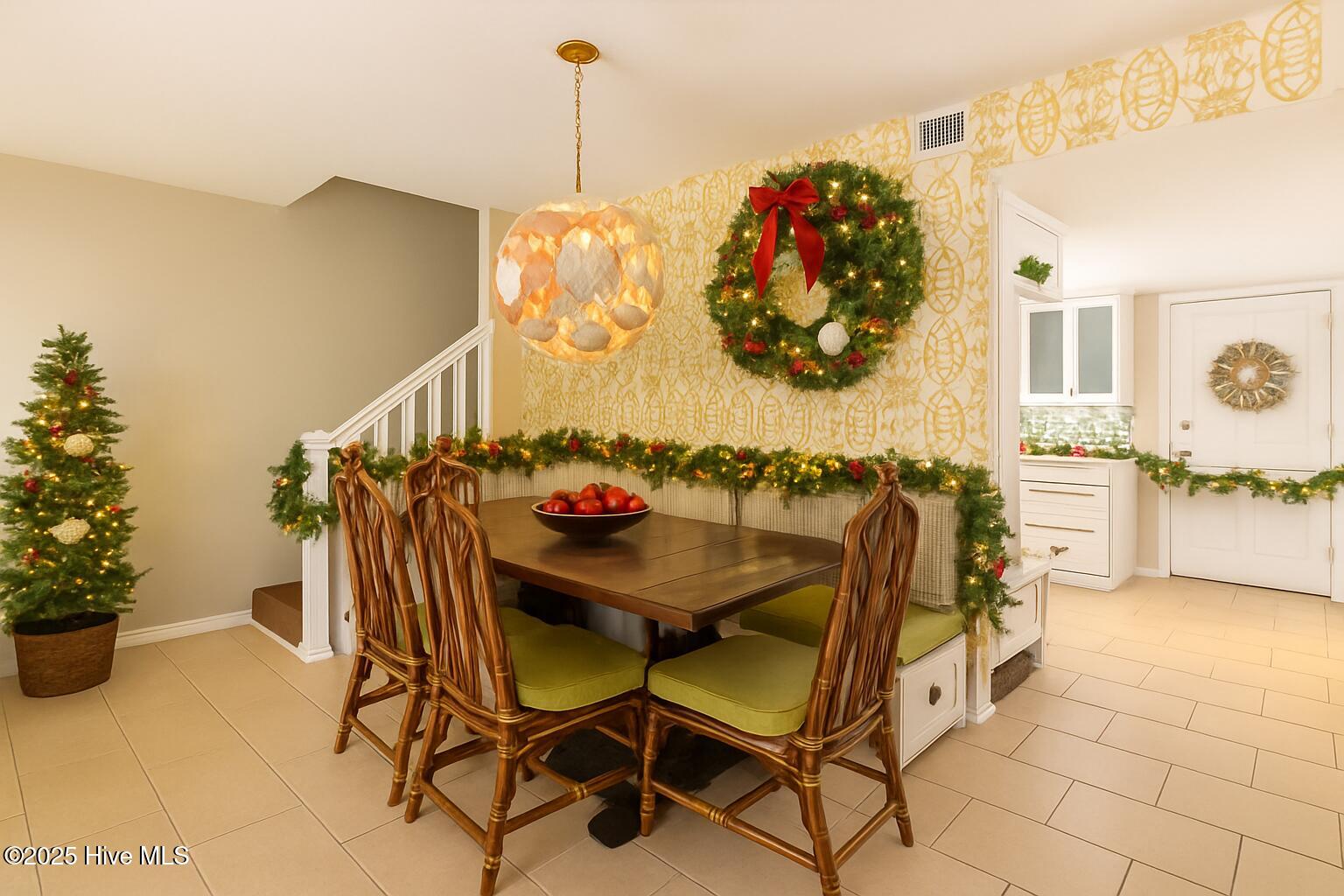 30 Beaufort Street, Apt F Apt F