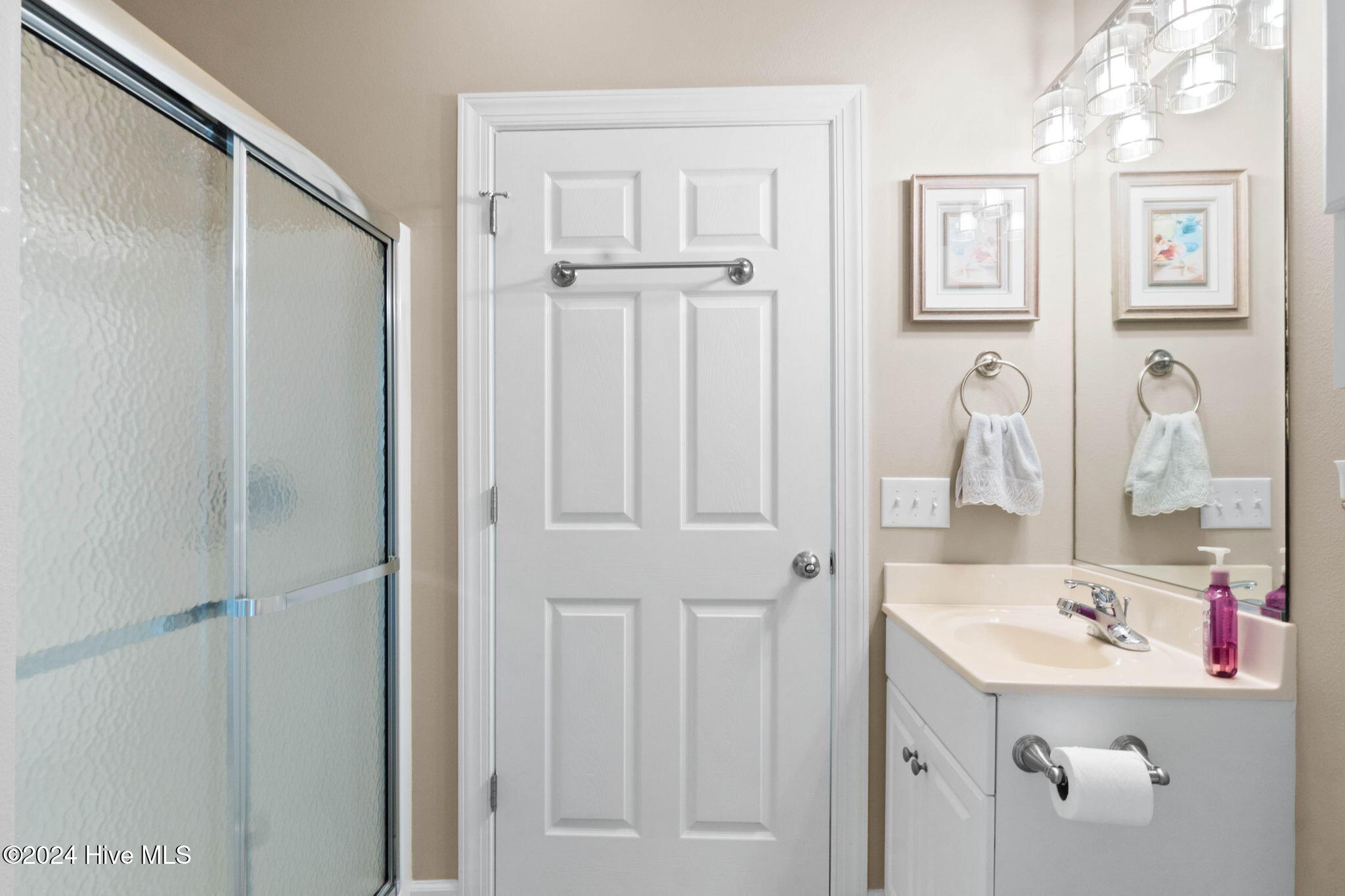 185 Via Old Sound Boulevard B