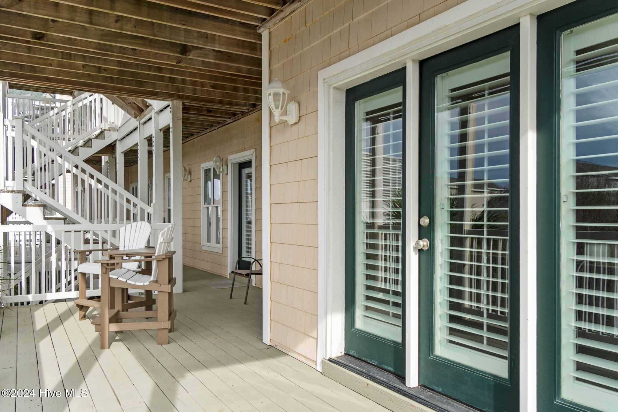 185 Via Old Sound Boulevard B