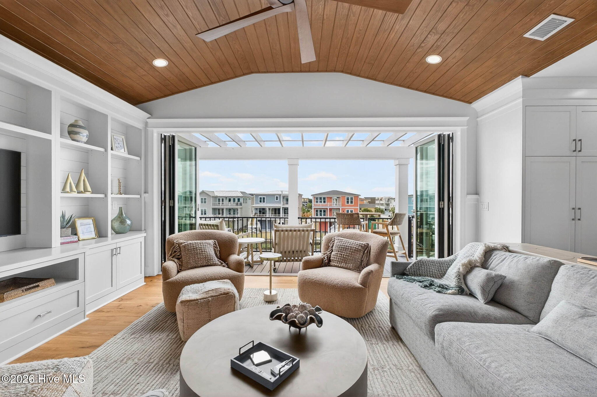 1416 Riverside Drive