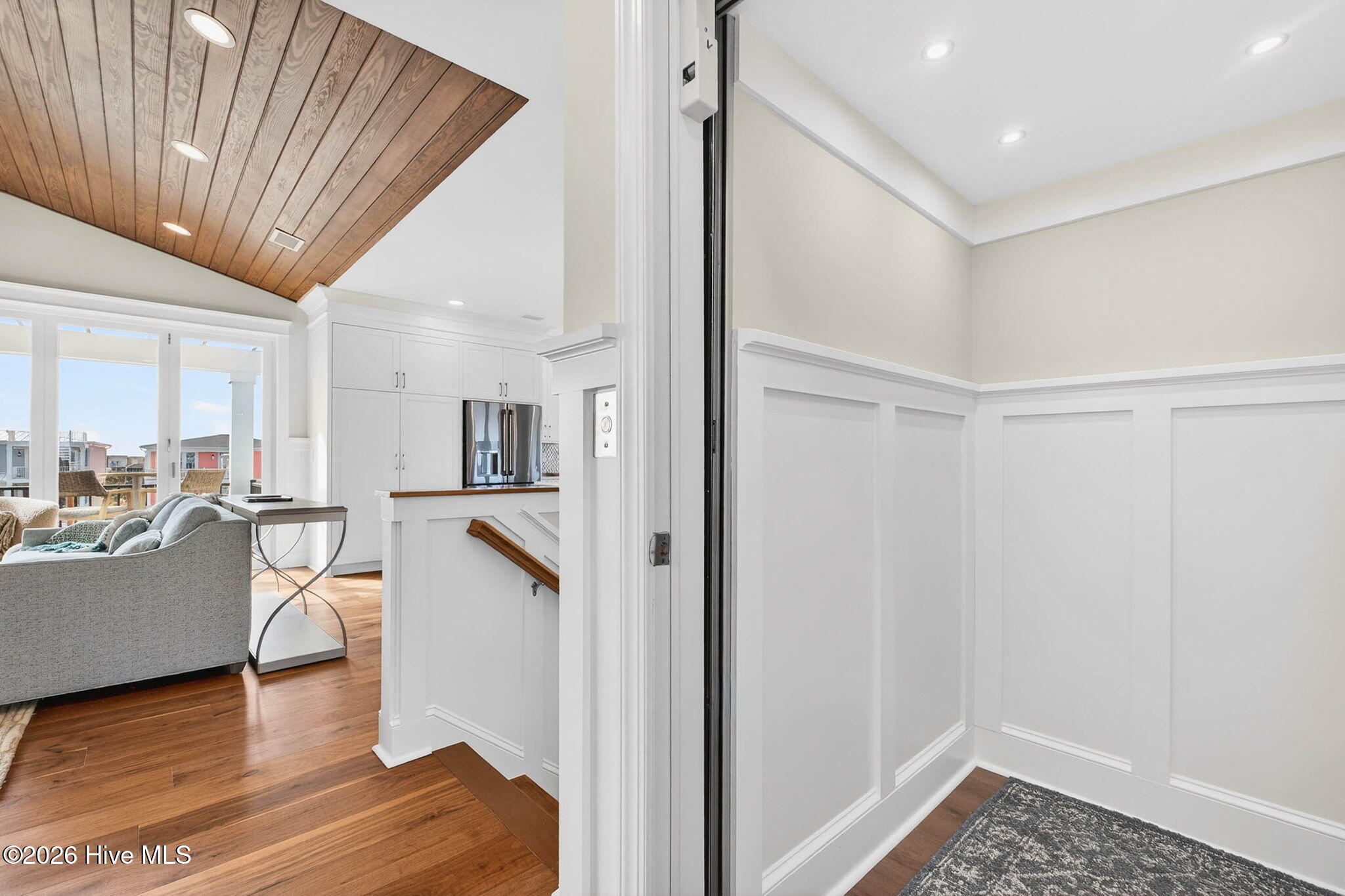 1416 Riverside Drive