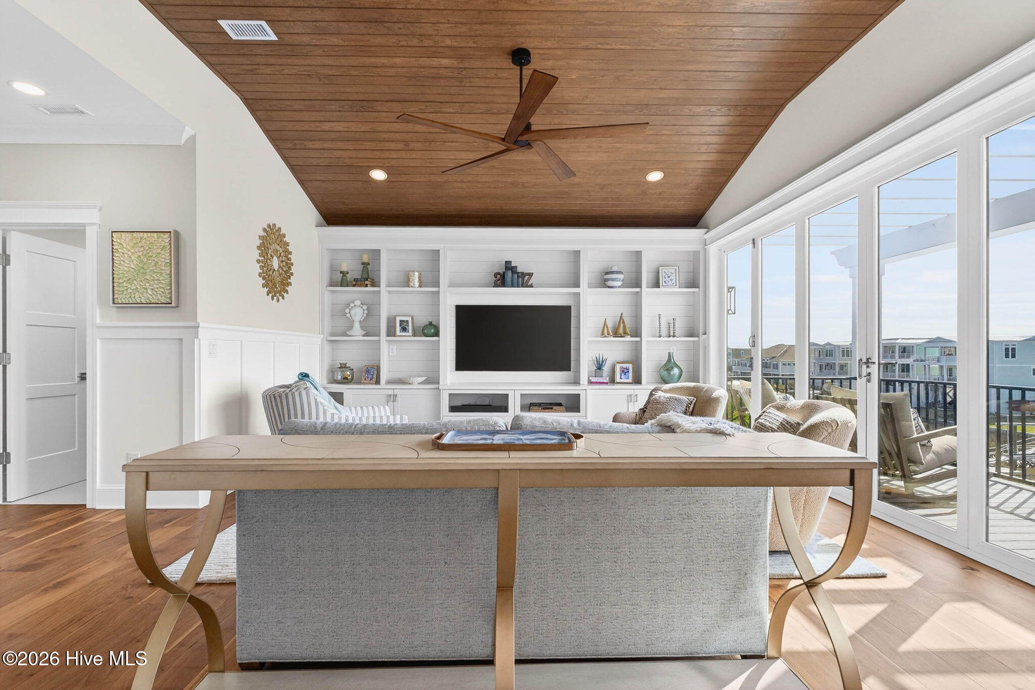 1416 Riverside Drive