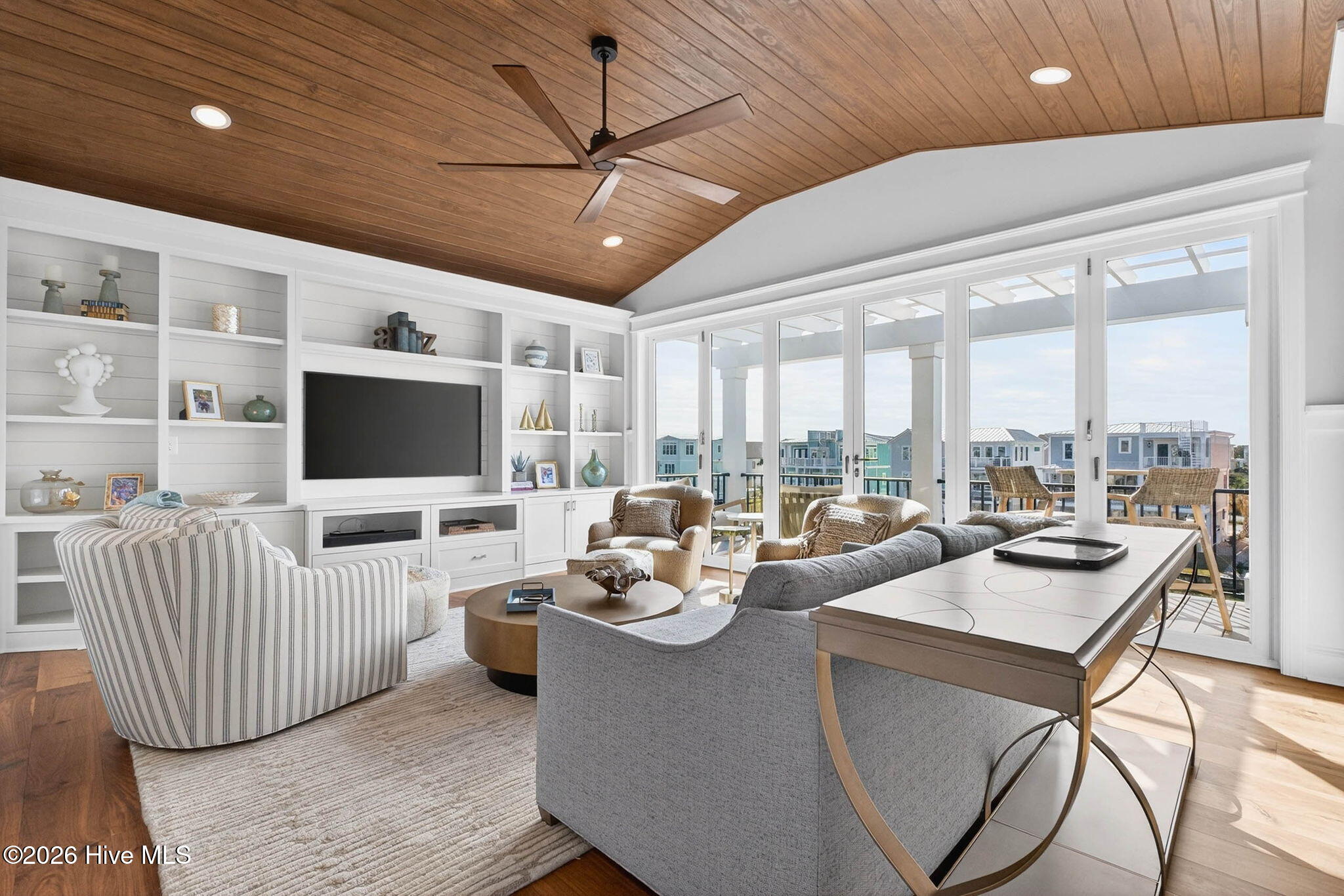 1416 Riverside Drive