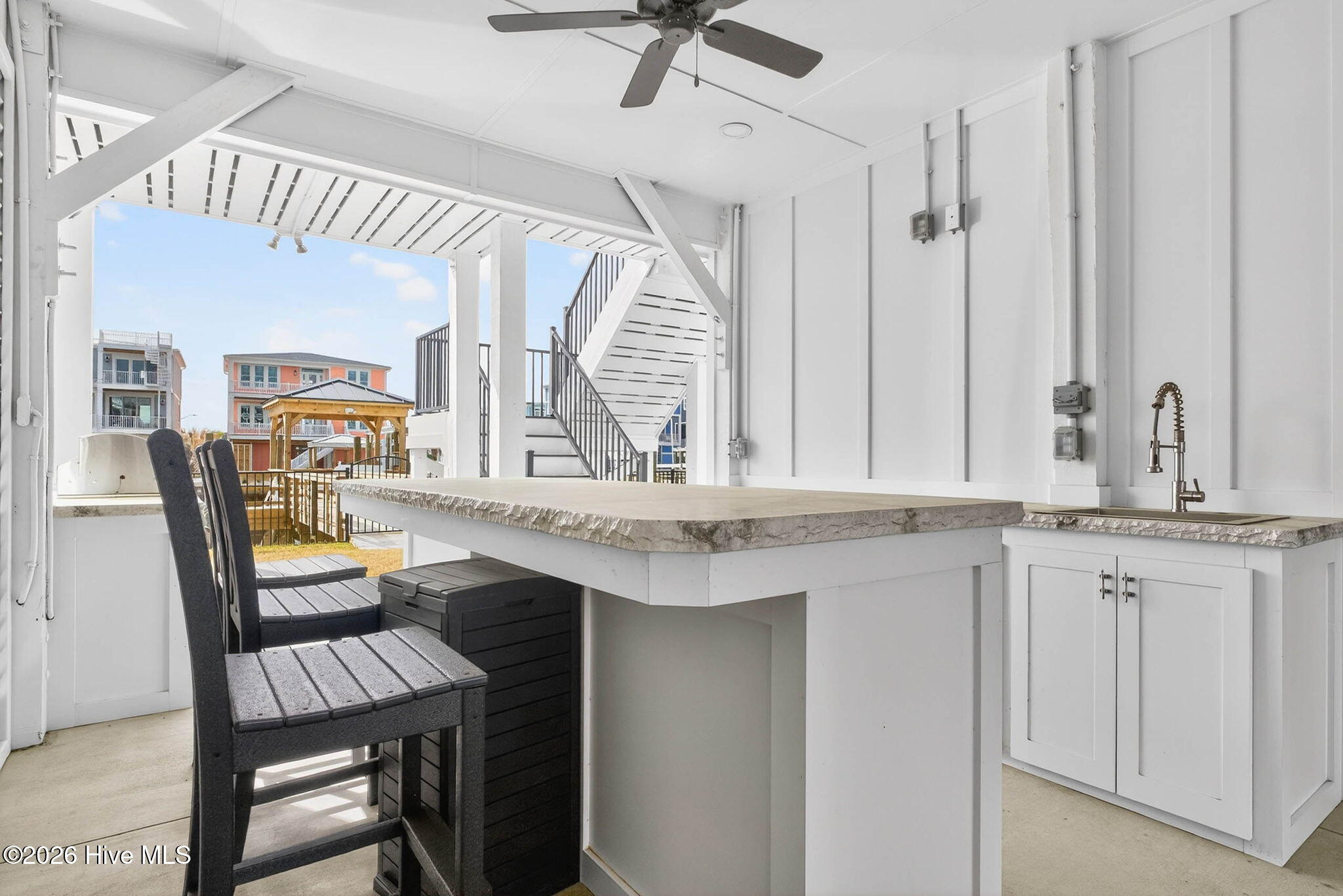 1416 Riverside Drive