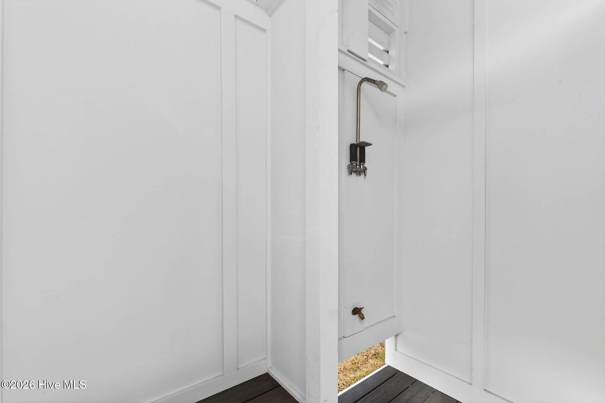 1416 Riverside Drive