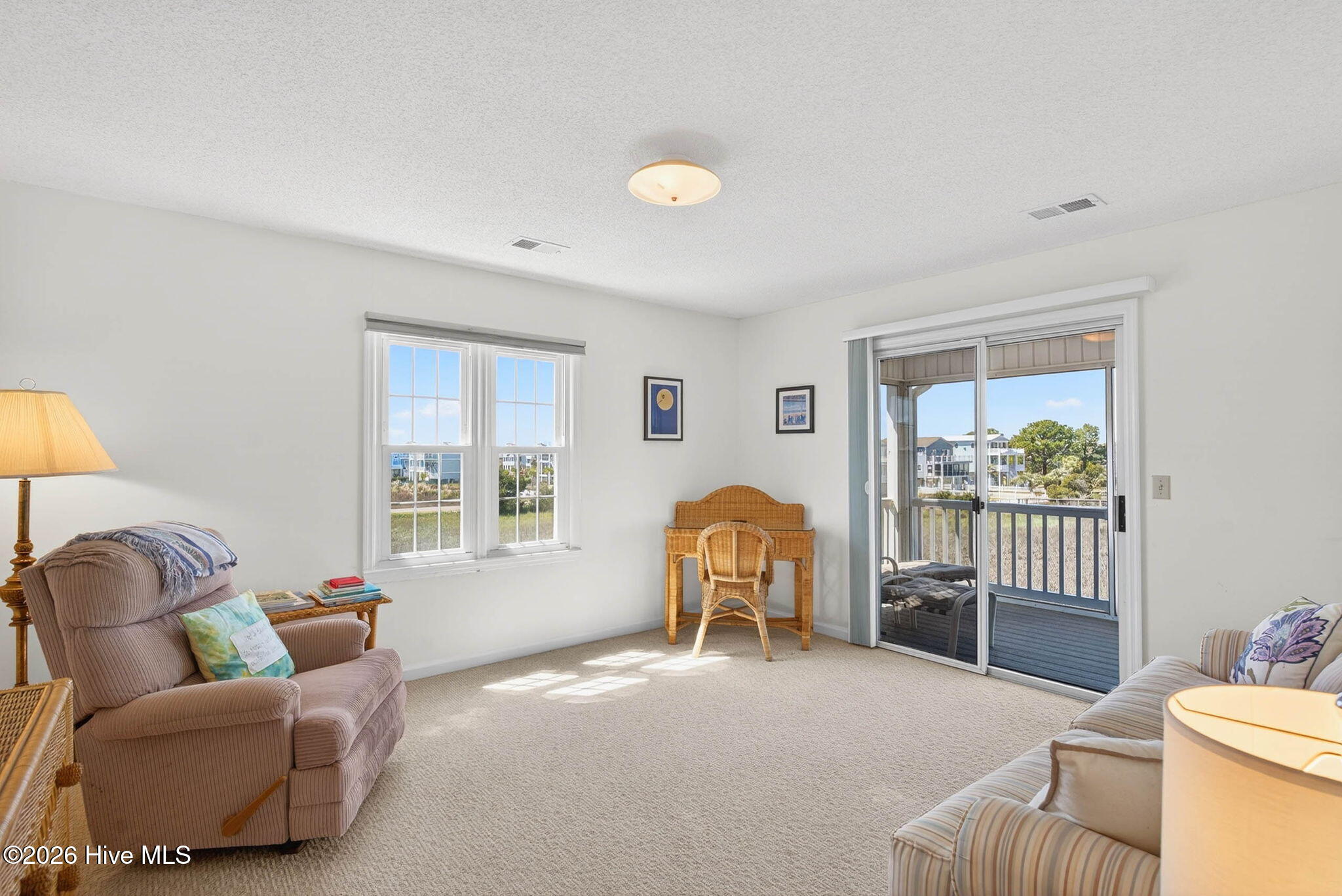 1206 N Shore Drive W