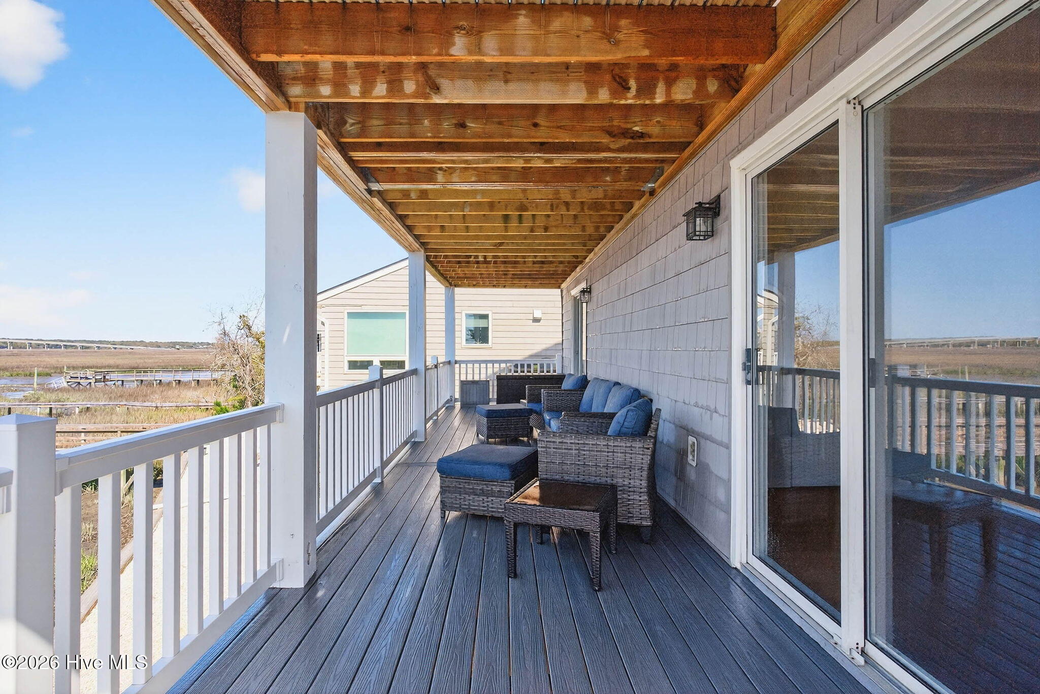 1206 N Shore Drive W